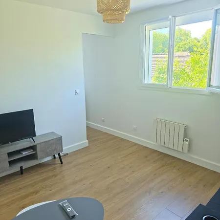 Appartamento Le Cosy Arpajonnais Renovated, Fully Equipped One-bedroom
